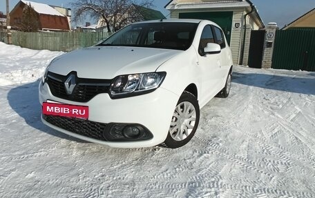 Renault Sandero II рестайлинг, 2015 год, 750 000 рублей, 2 фотография