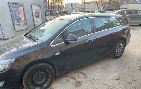 Opel Astra J, 2012 год, 860 000 рублей, 4 фотография