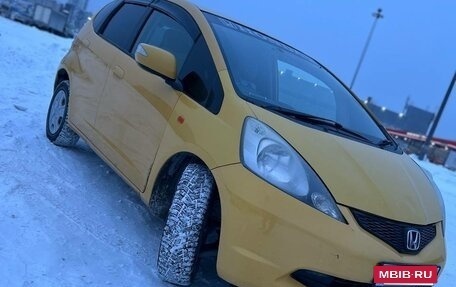 Honda Fit III, 2008 год, 550 000 рублей, 2 фотография