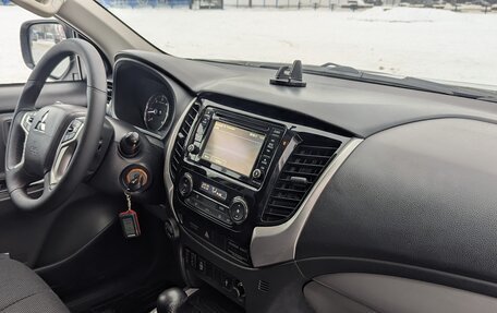 Mitsubishi L200 IV рестайлинг, 2018 год, 2 250 000 рублей, 4 фотография