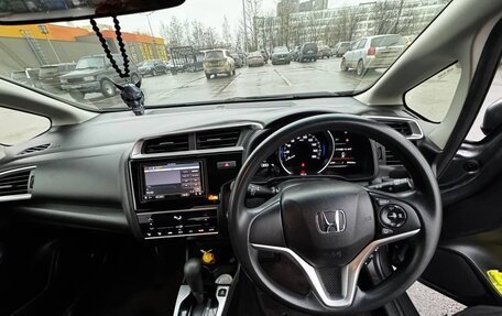 Honda Fit III, 2018 год, 1 500 000 рублей, 4 фотография