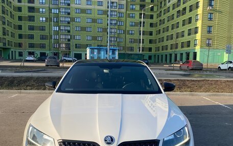 Skoda Superb III рестайлинг, 2017 год, 2 530 000 рублей, 2 фотография