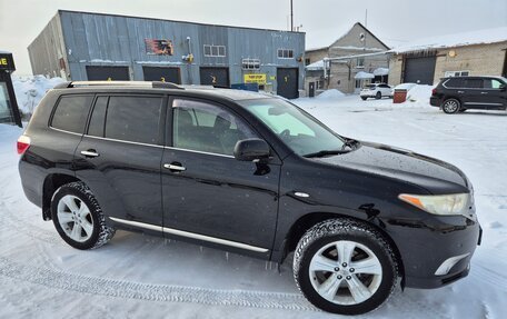 Toyota Highlander III, 2012 год, 2 350 000 рублей, 5 фотография