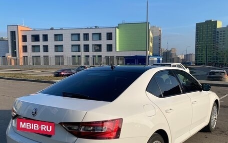 Skoda Superb III рестайлинг, 2017 год, 2 530 000 рублей, 4 фотография