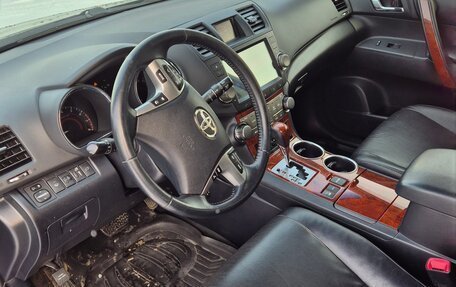 Toyota Highlander III, 2012 год, 2 350 000 рублей, 9 фотография