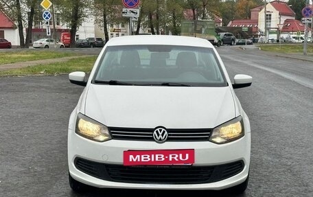 Volkswagen Polo VI (EU Market), 2012 год, 1 200 000 рублей, 2 фотография