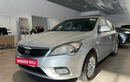 KIA cee'd I рестайлинг, 2011 год, 740 000 рублей, 2 фотография