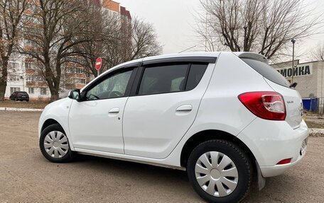 Renault Sandero II рестайлинг, 2017 год, 890 000 рублей, 2 фотография