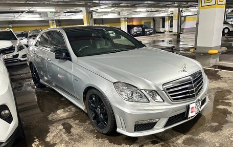 Mercedes-Benz E-Класс, 2011 год, 1 750 000 рублей, 2 фотография