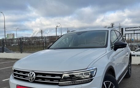 Volkswagen Tiguan II, 2019 год, 2 990 000 рублей, 1 фотография