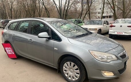 Opel Astra J, 2011 год, 920 000 рублей, 2 фотография