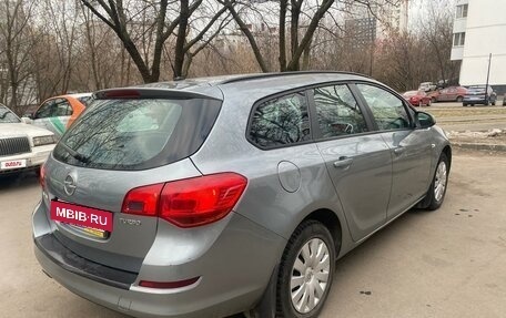 Opel Astra J, 2011 год, 920 000 рублей, 4 фотография