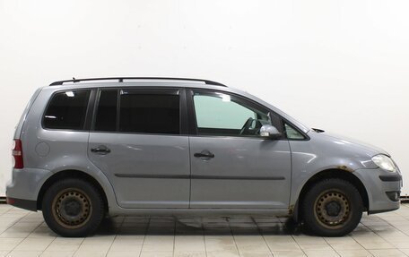 Volkswagen Touran III, 2008 год, 619 900 рублей, 4 фотография