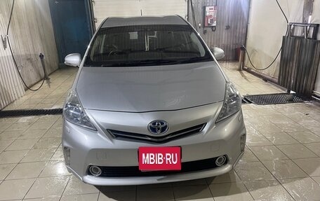 Toyota Prius Alpha I (ZVW40/41), 2011 год, 1 250 000 рублей, 1 фотография