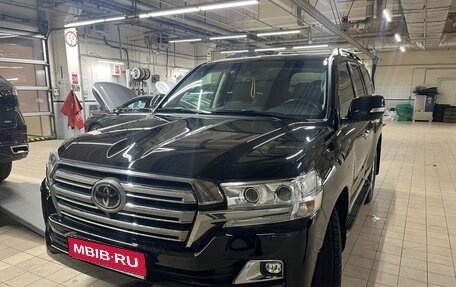 Toyota Land Cruiser 200, 2020 год, 9 500 000 рублей, 1 фотография