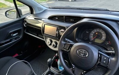 Toyota Vitz, 2018 год, 1 050 000 рублей, 1 фотография