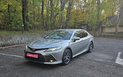 Toyota Camry, 2021 год, 3 850 000 рублей, 1 фотография