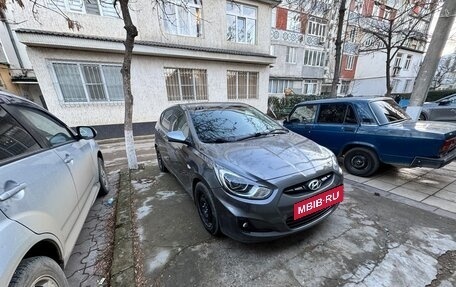 Hyundai Solaris II рестайлинг, 2012 год, 635 000 рублей, 3 фотография