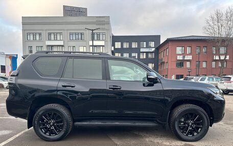 Toyota Land Cruiser Prado 150 рестайлинг 2, 2022 год, 9 490 000 рублей, 7 фотография