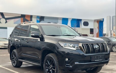 Toyota Land Cruiser Prado 150 рестайлинг 2, 2022 год, 9 490 000 рублей, 8 фотография