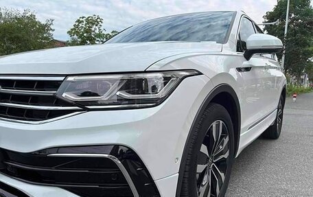 Volkswagen Tiguan II, 2022 год, 3 310 000 рублей, 2 фотография