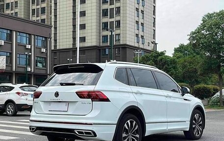 Volkswagen Tiguan II, 2022 год, 3 310 000 рублей, 5 фотография