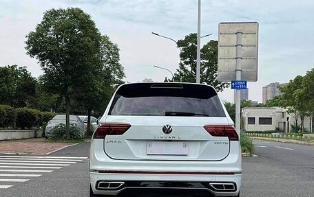 Volkswagen Tiguan II, 2022 год, 3 310 000 рублей, 6 фотография