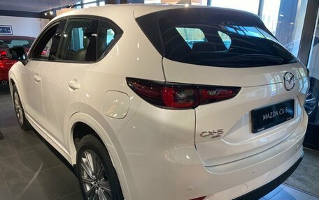 Mazda CX-5 II, 2024 год, 4 200 000 рублей, 3 фотография