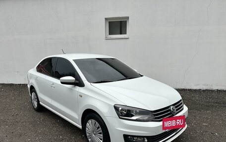 Volkswagen Polo VI (EU Market), 2018 год, 1 104 500 рублей, 2 фотография