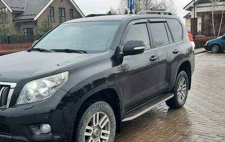 Toyota Land Cruiser Prado 150 рестайлинг 2, 2013 год, 3 800 000 рублей, 1 фотография