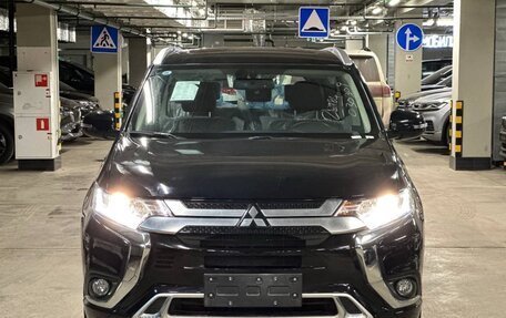 Mitsubishi Outlander III рестайлинг 3, 2022 год, 2 150 000 рублей, 1 фотография