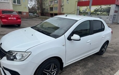 Renault Logan II, 2020 год, 900 000 рублей, 1 фотография