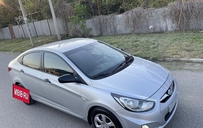 Hyundai Solaris II рестайлинг, 2011 год, 1 000 000 рублей, 1 фотография