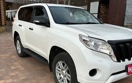 Toyota Land Cruiser Prado 150 рестайлинг 2, 2016 год, 3 800 000 рублей, 3 фотография