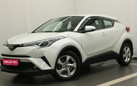 Toyota C-HR I рестайлинг, 2018 год, 2 400 000 рублей, 1 фотография