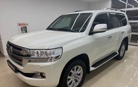 Toyota Land Cruiser 200, 2020 год, 8 920 000 рублей, 1 фотография