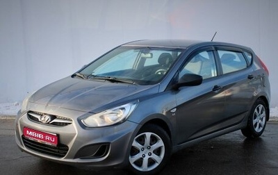 Hyundai Solaris II рестайлинг, 2011 год, 670 000 рублей, 1 фотография