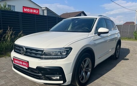 Volkswagen Tiguan II, 2019 год, 3 800 000 рублей, 1 фотография