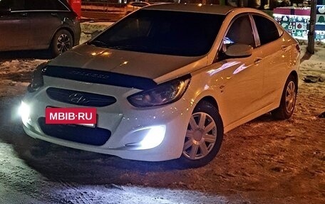 Hyundai Solaris II рестайлинг, 2011 год, 650 000 рублей, 6 фотография