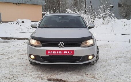 Volkswagen Jetta VI, 2012 год, 880 000 рублей, 3 фотография