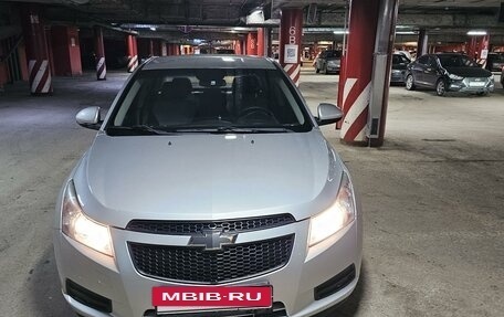 Chevrolet Cruze II, 2011 год, 1 050 000 рублей, 2 фотография