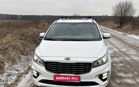 KIA Carnival III, 2020 год, 4 000 001 рублей, 9 фотография