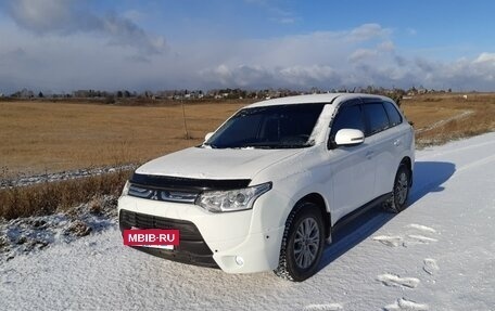 Mitsubishi Outlander III рестайлинг 3, 2012 год, 1 750 000 рублей, 4 фотография