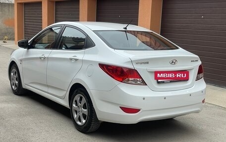 Hyundai Solaris II рестайлинг, 2012 год, 1 045 000 рублей, 7 фотография