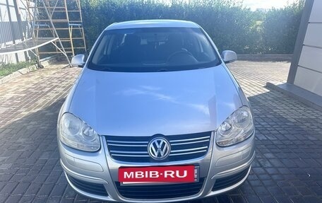 Volkswagen Jetta VI, 2007 год, 695 000 рублей, 2 фотография