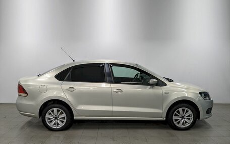 Volkswagen Polo VI (EU Market), 2012 год, 740 000 рублей, 4 фотография