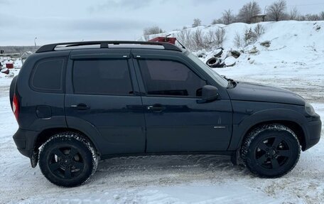 Chevrolet Niva I рестайлинг, 2013 год, 630 000 рублей, 3 фотография