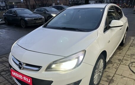 Opel Astra J, 2012 год, 774 999 рублей, 1 фотография