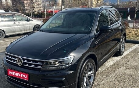 Volkswagen Tiguan II, 2017 год, 3 200 000 рублей, 1 фотография