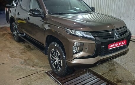 Mitsubishi L200 IV рестайлинг, 2023 год, 5 300 000 рублей, 1 фотография